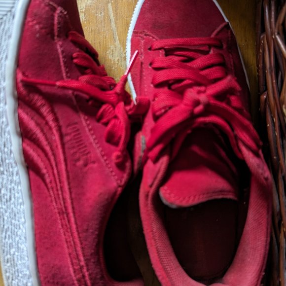 SOLD! FUN COMFY 'RETRO' SUEDE PUMAS! WELL KEPT/GREAT COND! - Picture 3 of 6